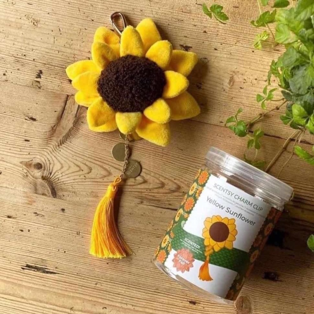 Scentsy Yellow Sunflower Charm Clip